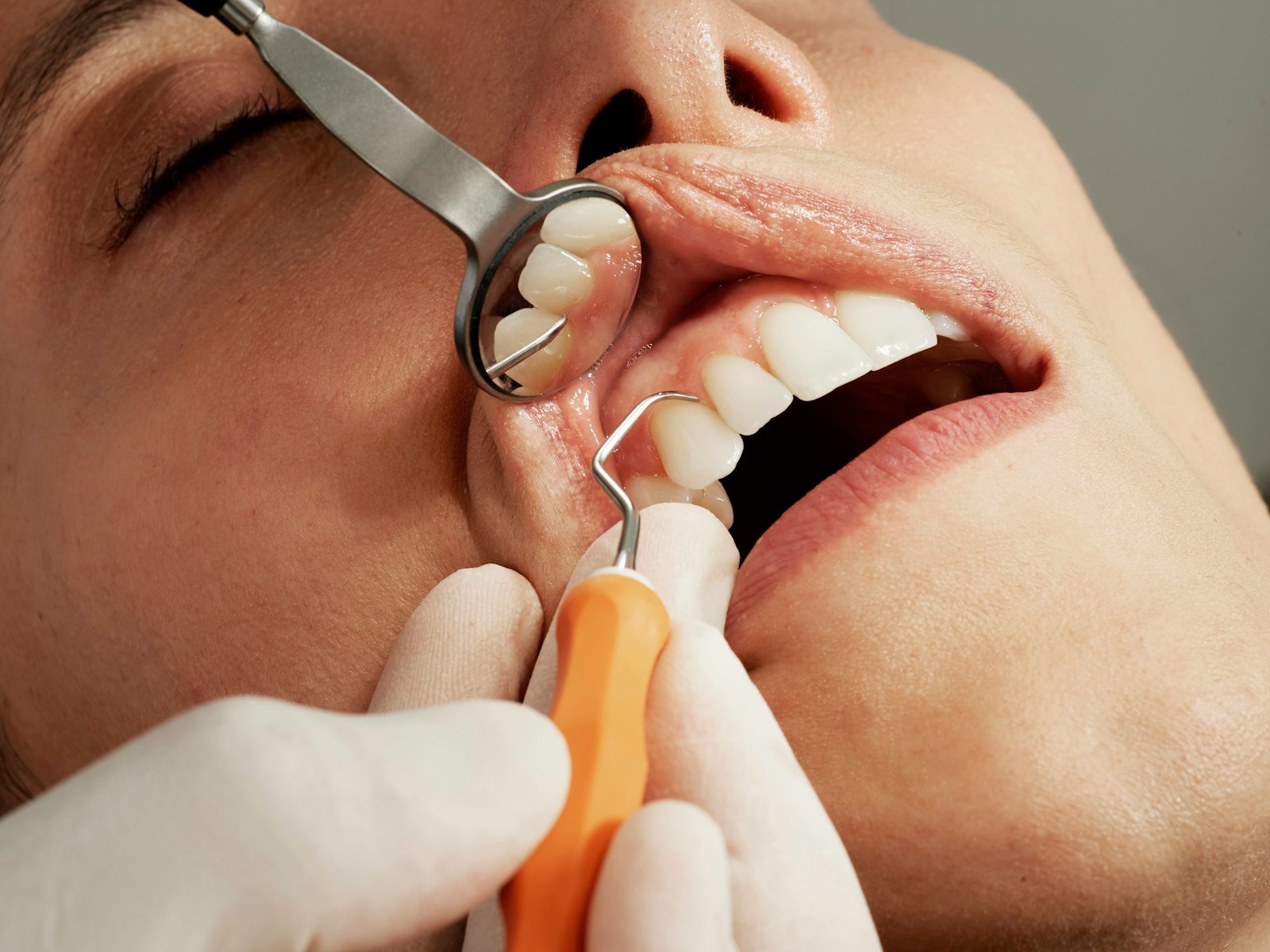SmileCare Dental & Implant Clinic 3